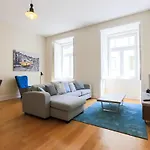 Vibrant Heart Of The City 2Br