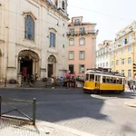 Vibrant Heart Of The City 2Br