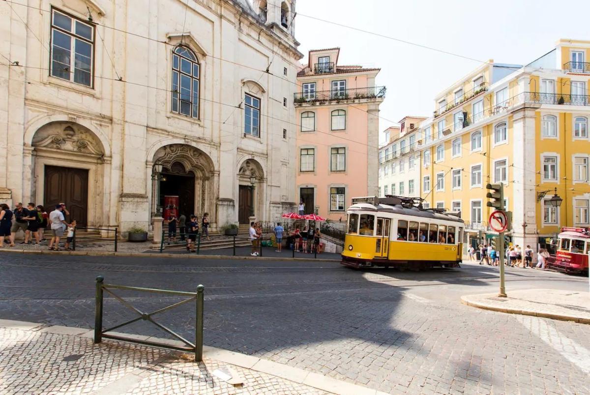 Vibrant Heart Of The 2br Apartment Lissabon