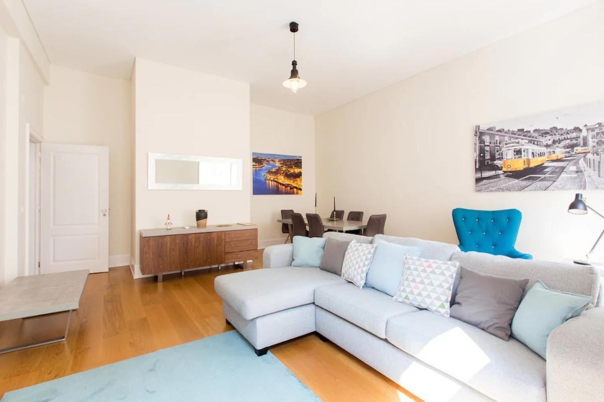 Vibrant Heart Of The 2br Lissabon